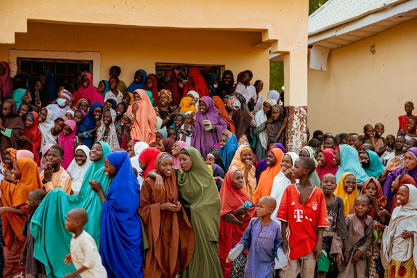 Beauté et pollution : conséquences invisibles et solutions durables