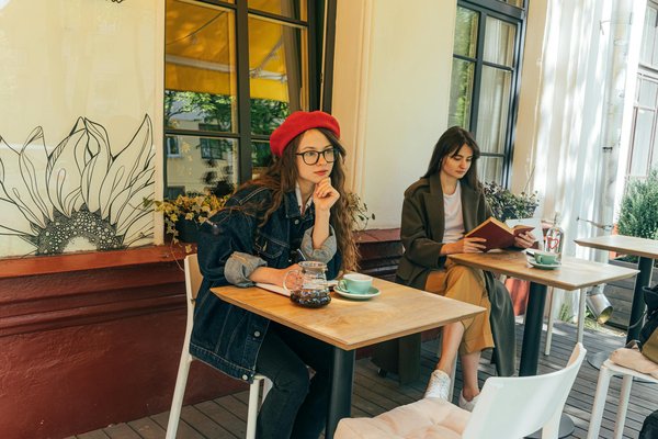 Comment les nouvelles tendances culturelles influencent-elles la mode actuelle ?